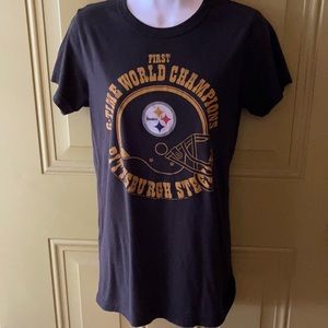Vintage 6-Time World Champions Pittsburgh Steelers T-Shirt. Large
